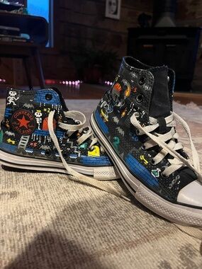Converse High top Sneakers - pixel gamer art -